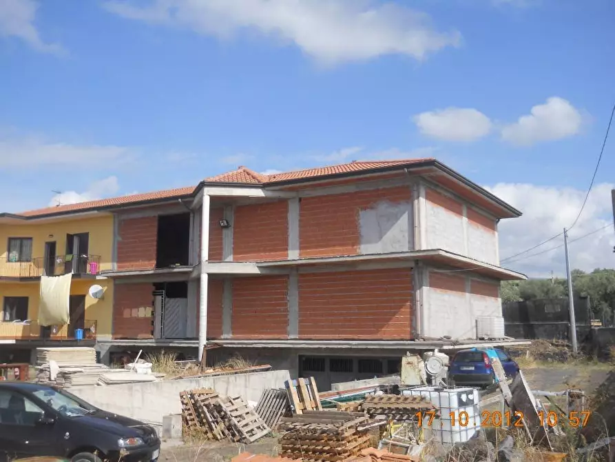 Immagine 2 di Villetta a schiera in vendita  a Paternò