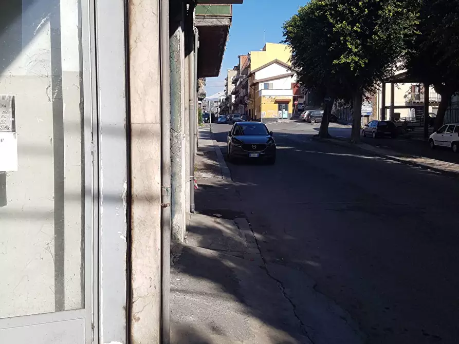 Immagine 9 di Negozio in vendita  a Paterno'