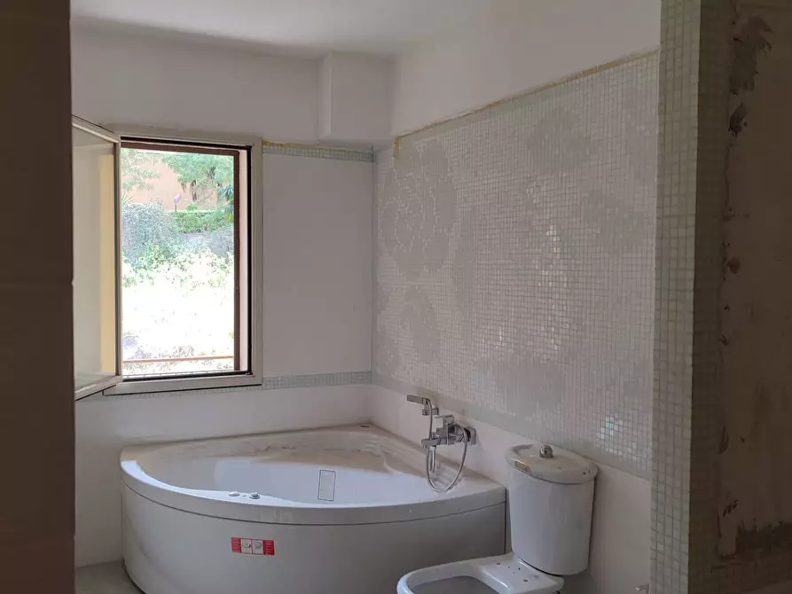 Immagine 15 di Villetta a schiera in vendita  a Paterno'