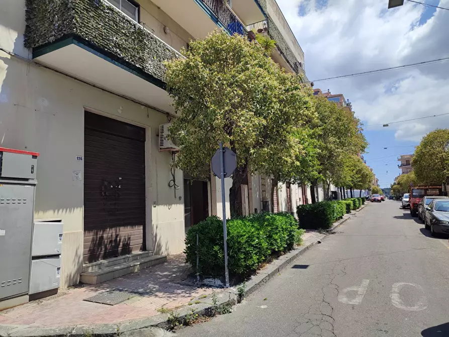 Immagine 4 di Negozio in vendita  a Belpasso