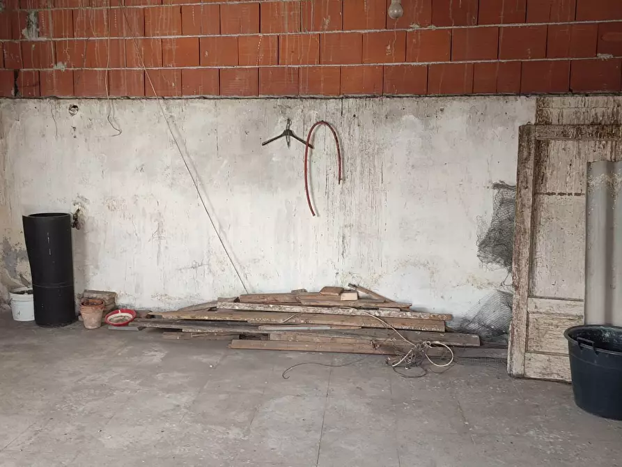 Immagine 36 di Casa indipendente in vendita  a Paterno'