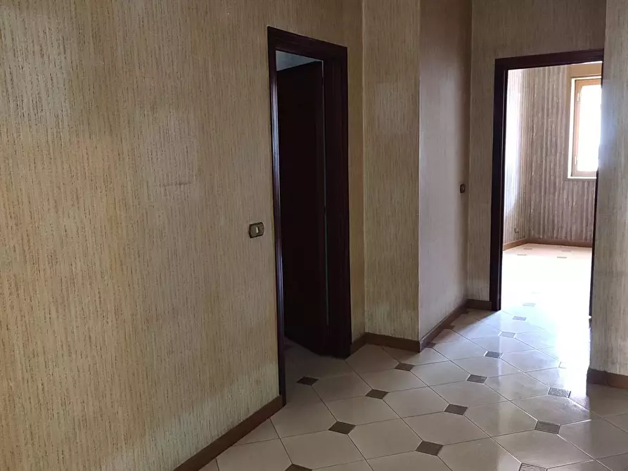 Immagine 7 di Appartamento in vendita  a Santa Maria Di Licodia