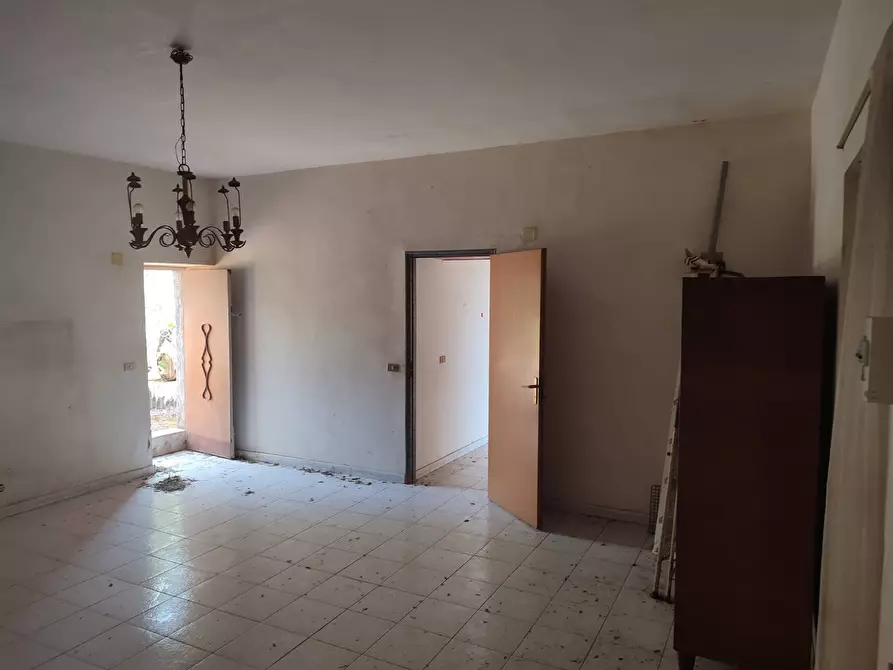 Immagine 26 di Villa in vendita  a Gravina Di Catania