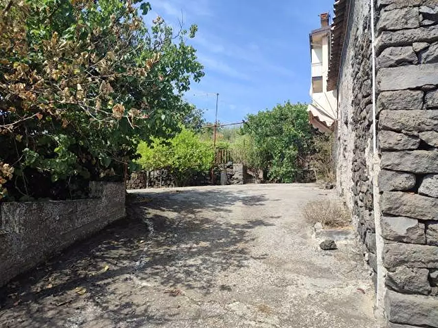 Immagine 5 di Villa in vendita  a Gravina Di Catania