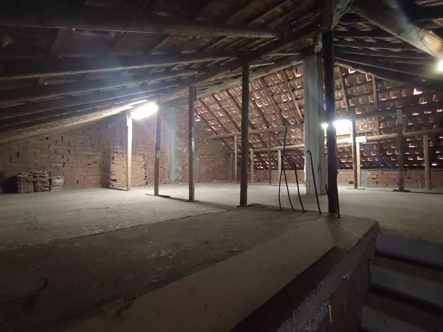 Immagine 43 di Casa indipendente in vendita  a Gravina Di Catania