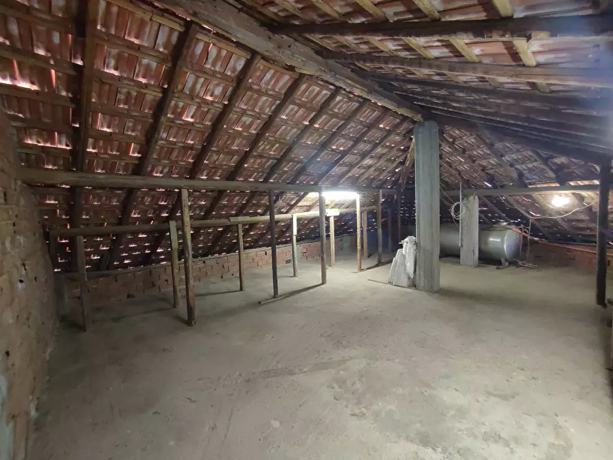 Immagine 45 di Casa indipendente in vendita  a Gravina Di Catania