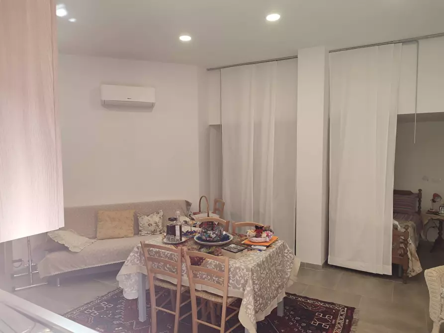 Immagine 11 di Casa indipendente in vendita  a Gravina Di Catania