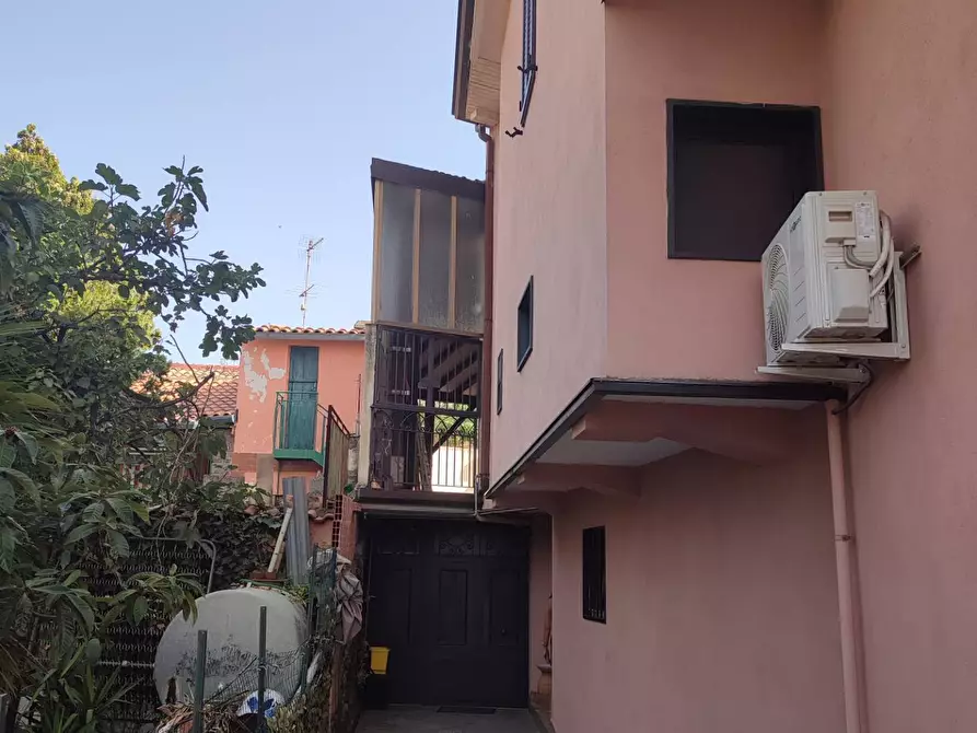 Immagine 3 di Casa indipendente in vendita  a Gravina Di Catania