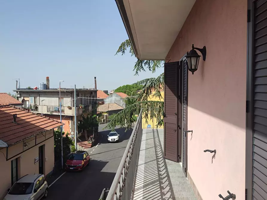 Immagine 29 di Casa indipendente in vendita  a Gravina Di Catania