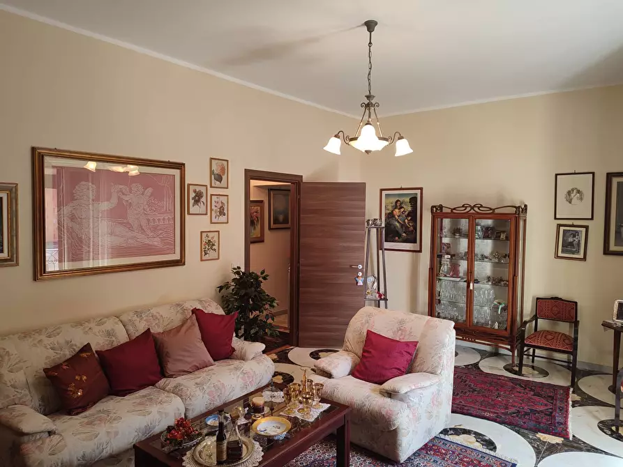 Immagine 27 di Casa indipendente in vendita  a Gravina Di Catania