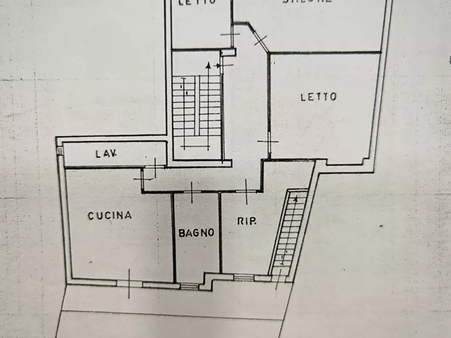Immagine 35 di Appartamento in vendita  a Santa Maria Di Licodia