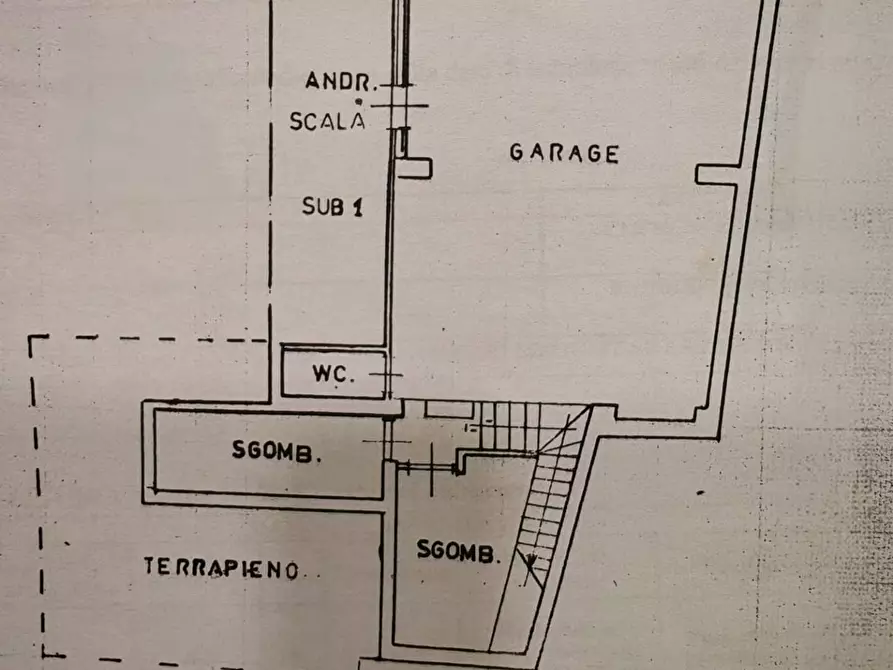 Immagine 36 di Appartamento in vendita  a Santa Maria Di Licodia