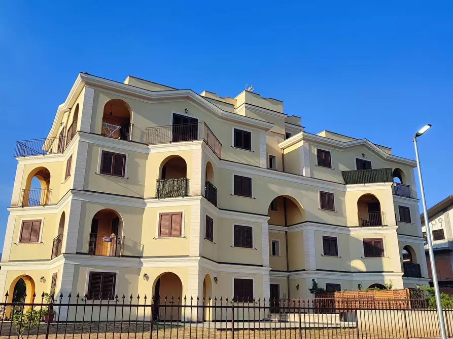 Immagine 1 di Appartamento in vendita  a Santa Maria Di Licodia