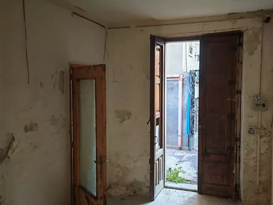 Immagine 13 di Casa indipendente in vendita  a Paterno'