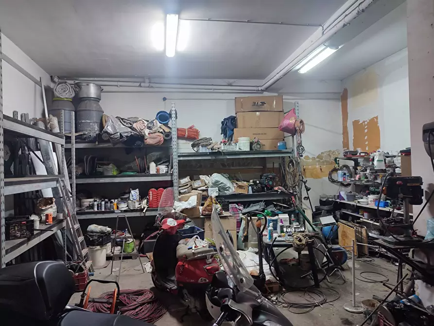 Immagine 7 di Magazzino in affitto  a Paterno'