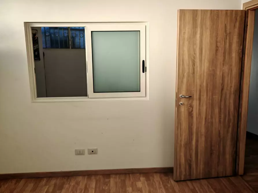 Immagine 15 di Locale commerciale in vendita  a Santa Maria Di Licodia