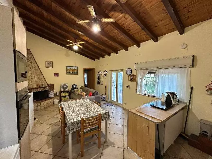 Immagine 12 di Casa indipendente in vendita  a Aidone