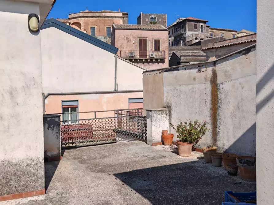 Immagine 29 di Casa indipendente in vendita  a Paterno'