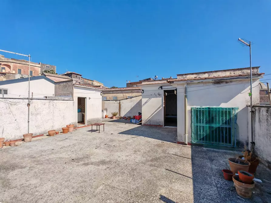 Immagine 32 di Casa indipendente in vendita  a Paterno'