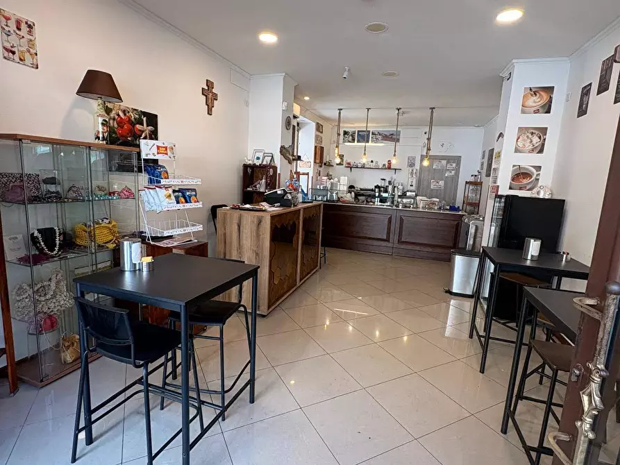 Immagine 2 di Attività commerciale in vendita  a Paterno'