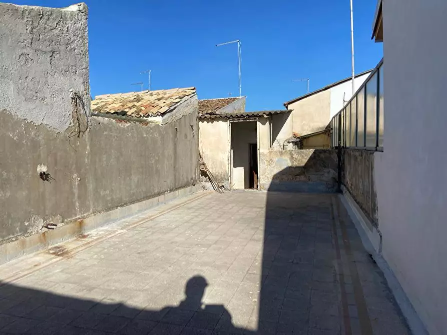 Immagine 8 di Palazzo in vendita  in via degli orti di san Giorgio 26 a Siracusa