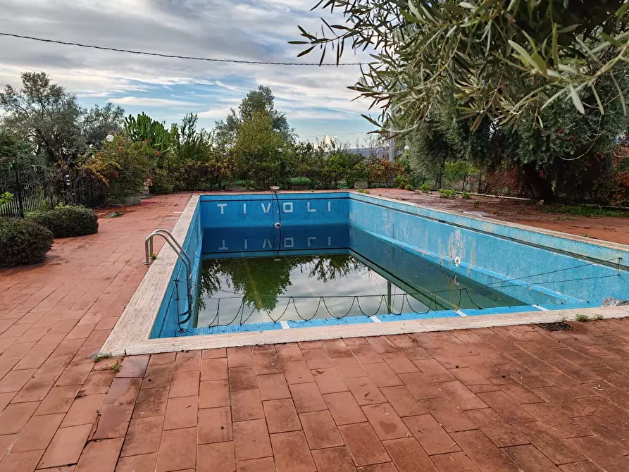 Immagine 5 di Villa in vendita  in strada benali a Siracusa