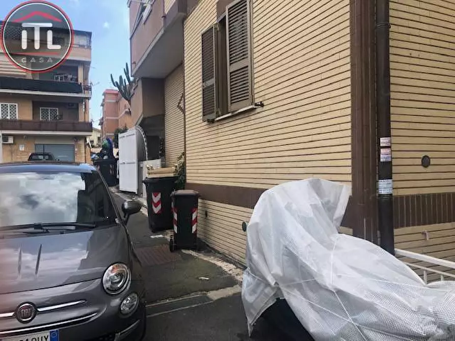 Immagine 2 di Cantina in vendita  in Giuseppe Vanni a Roma