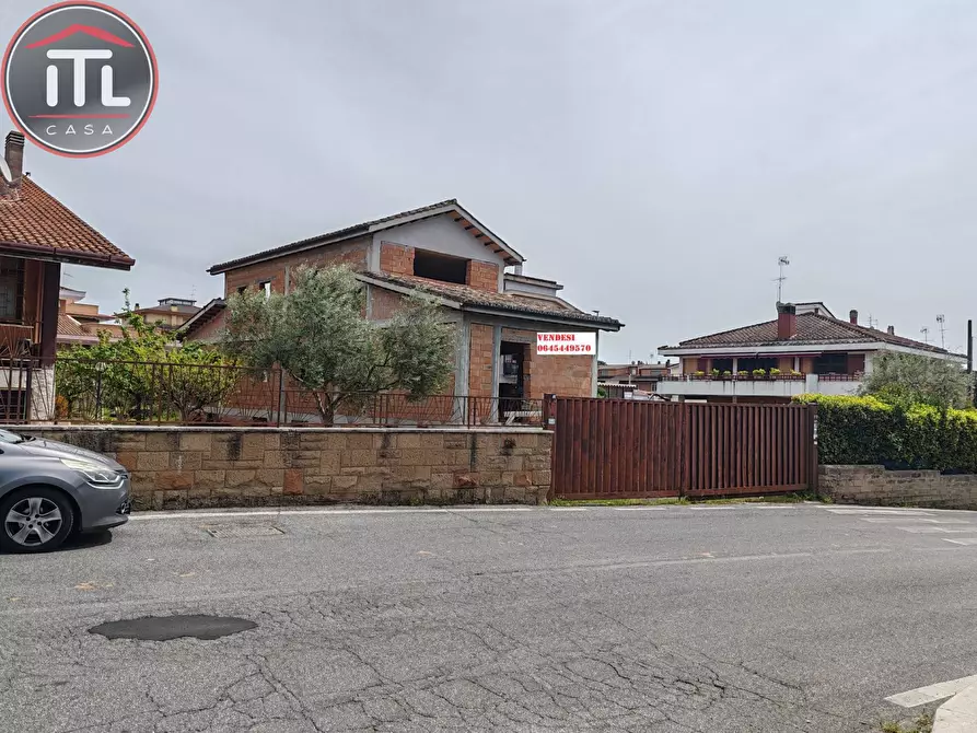 Immagine 1 di Casa semindipendente in vendita  in Via G. Vanni 73 a Roma