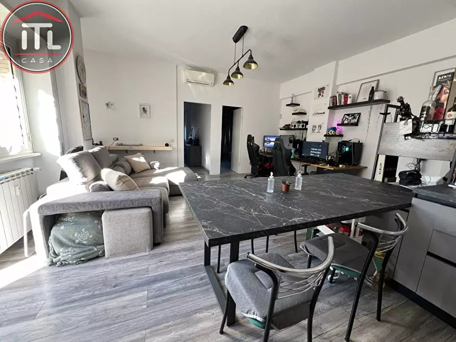 Immagine 1 di Appartamento in vendita  in Via Vincenzo Vela a Roma
