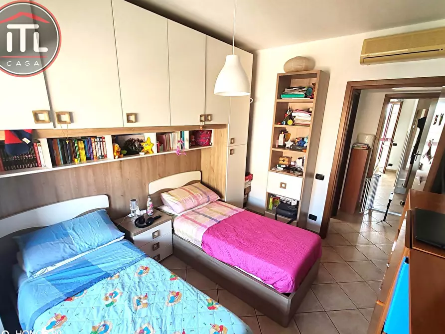 Immagine 40 di Appartamento in vendita  in Via Arnaldo Cantani a Roma