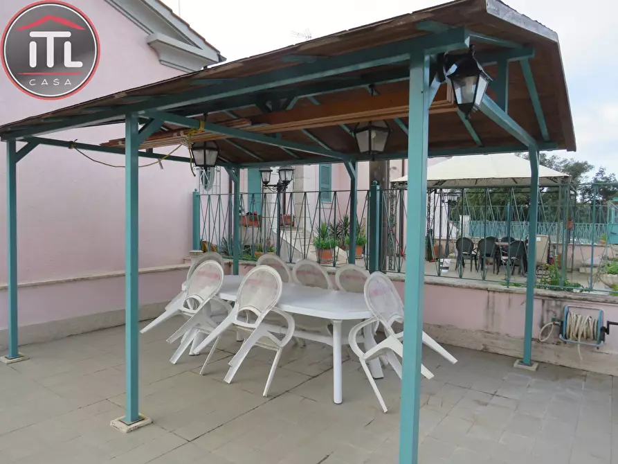 Immagine 19 di Villa in vendita  in Via Diano D'alba 5 a Roma