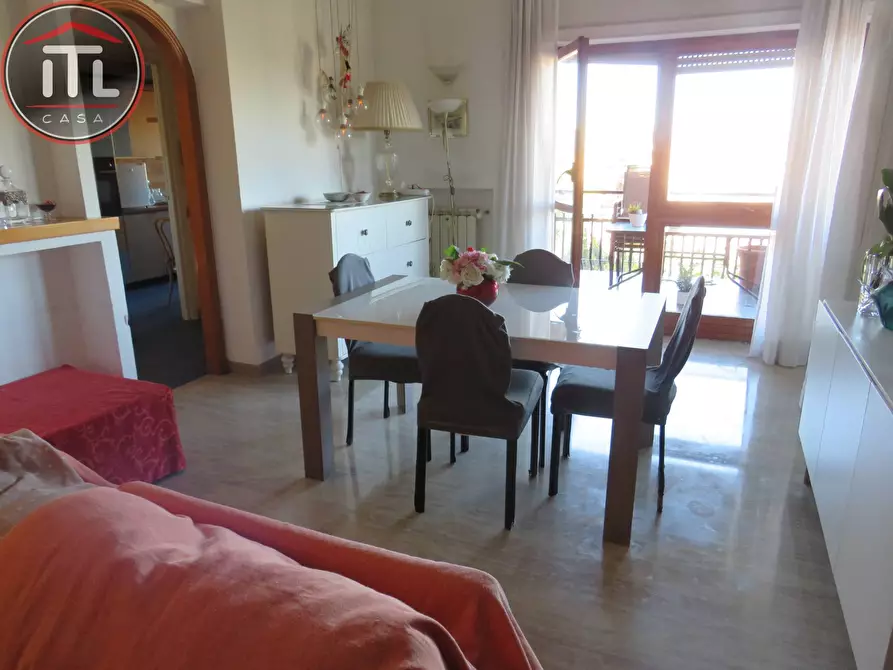 Immagine 4 di Appartamento in vendita  in Via della Pineta Sacchetti a Roma