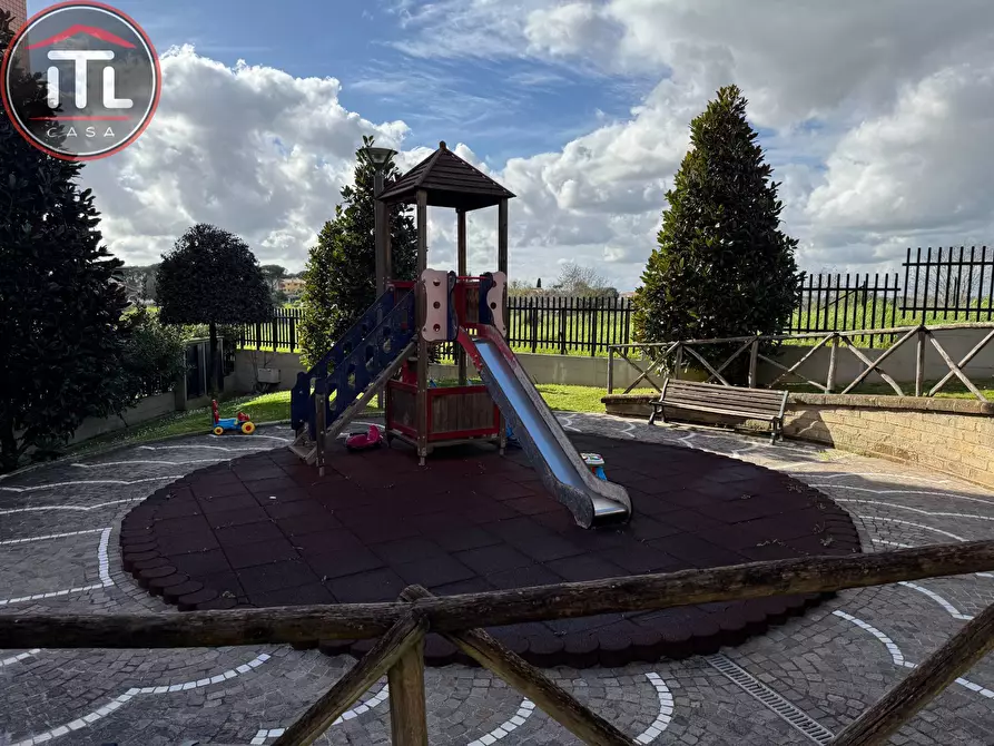 Immagine 35 di Appartamento in vendita  in Via dei Cantelmo 221 a Roma