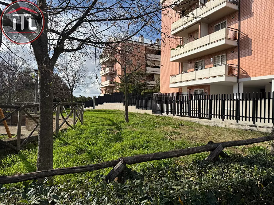 Immagine 43 di Appartamento in vendita  in Via dei Cantelmo 221 a Roma