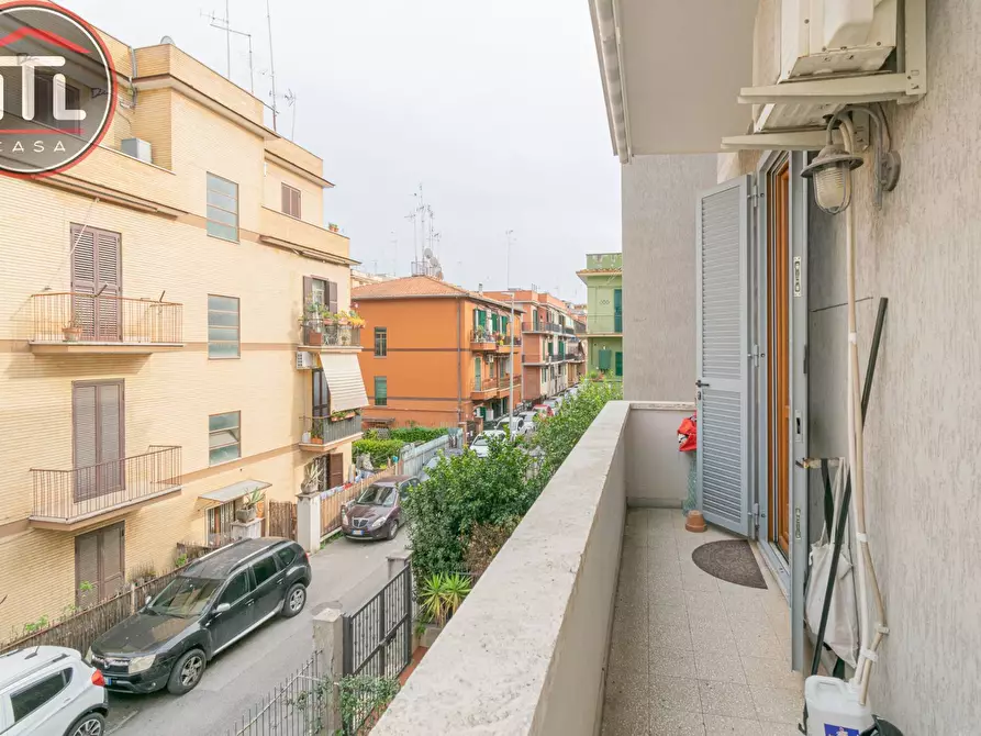 Immagine 18 di Appartamento in vendita  in Via Santafiora a Roma