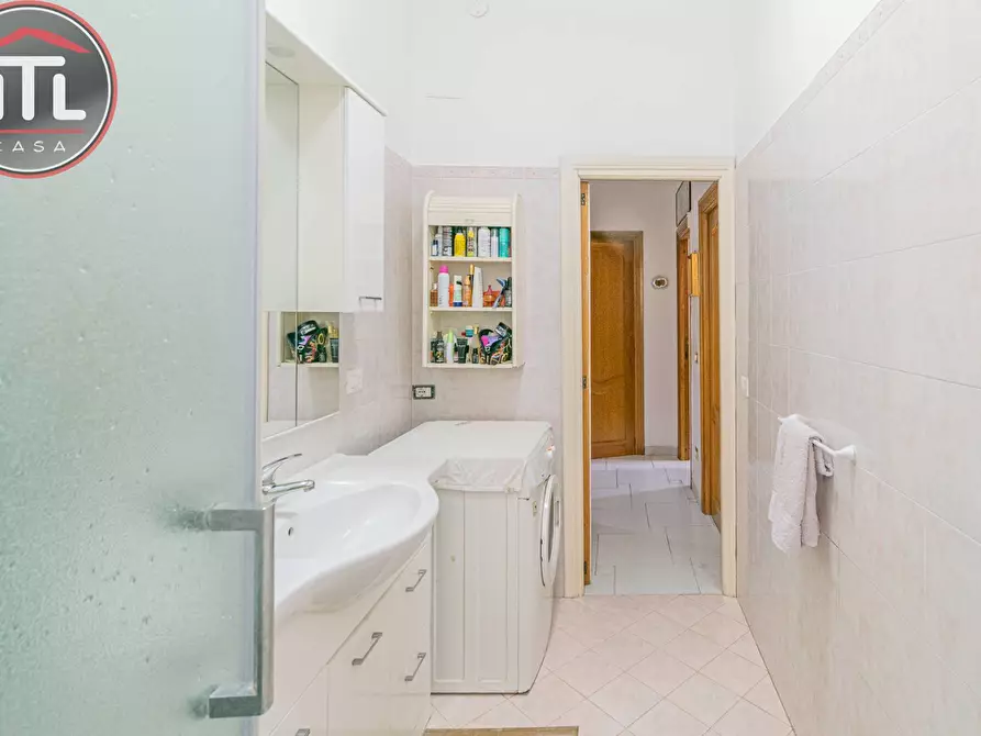 Immagine 20 di Appartamento in vendita  in Via Santafiora a Roma