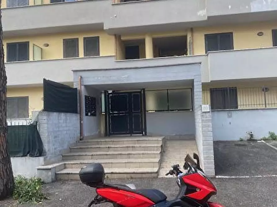 Immagine 3 di Appartamento in vendita  in Via Gino Borgatta a Roma