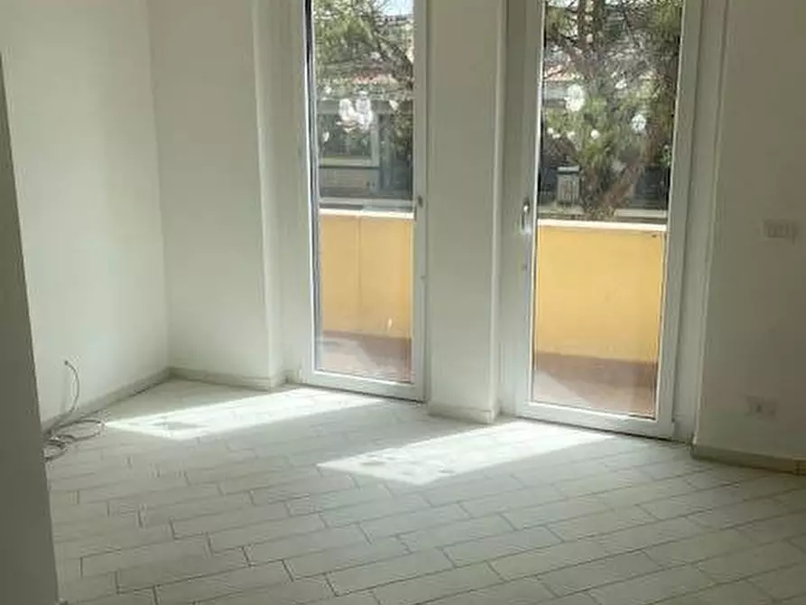 Immagine 5 di Appartamento in vendita  in Via Gino Borgatta a Roma