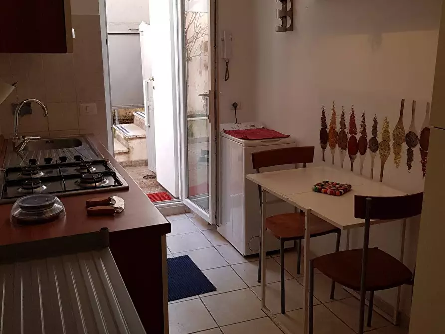 Immagine 8 di Appartamento in vendita  in Pietro Peretti 18 a Roma