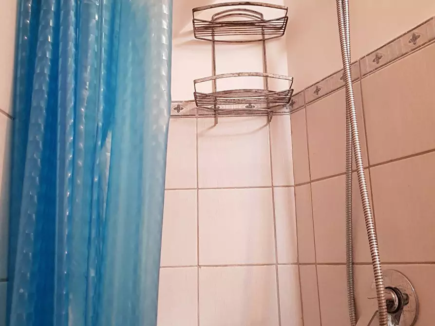 Immagine 19 di Appartamento in vendita  in Pietro Peretti 18 a Roma