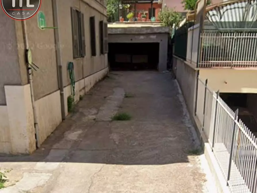 Immagine 25 di Appartamento in vendita  in Via Santafiora a Roma