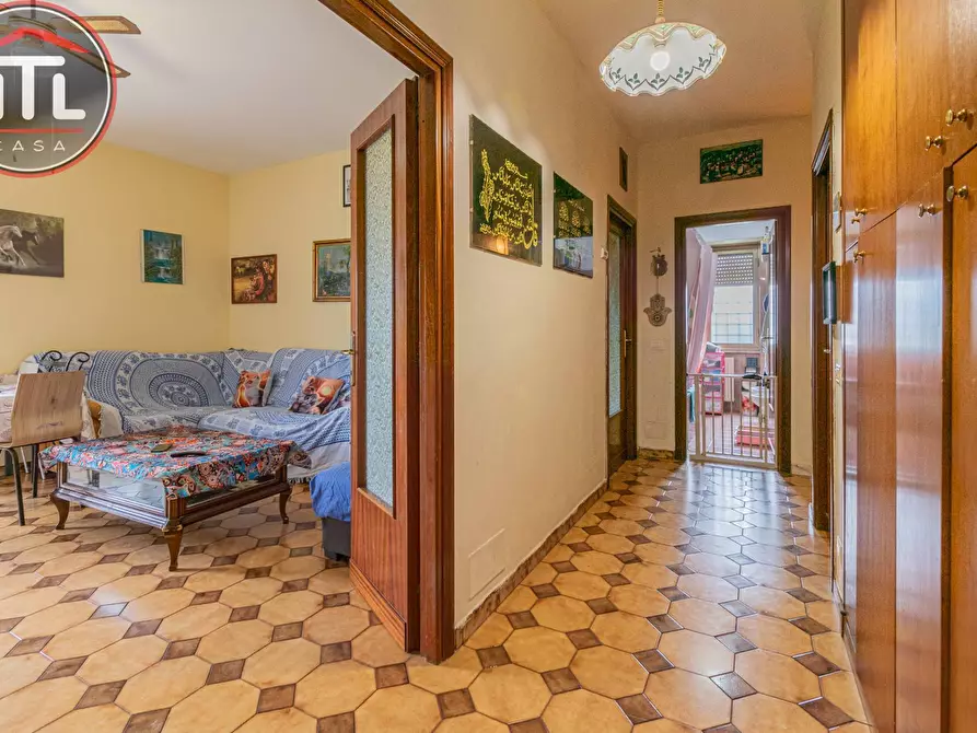 Immagine 3 di Appartamento in vendita  in Via Ettore Scandale a Roma