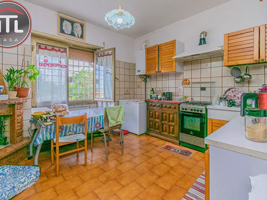 Immagine 8 di Appartamento in vendita  in Via Ettore Scandale a Roma