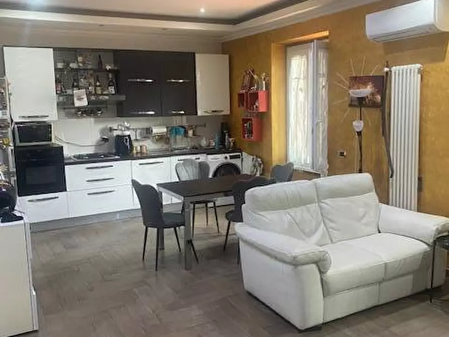 Immagine 1 di Appartamento in vendita  in Via F. Casorati 50 a Roma