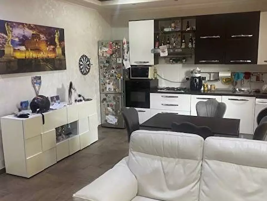 Immagine 2 di Appartamento in vendita  in Via F. Casorati 50 a Roma