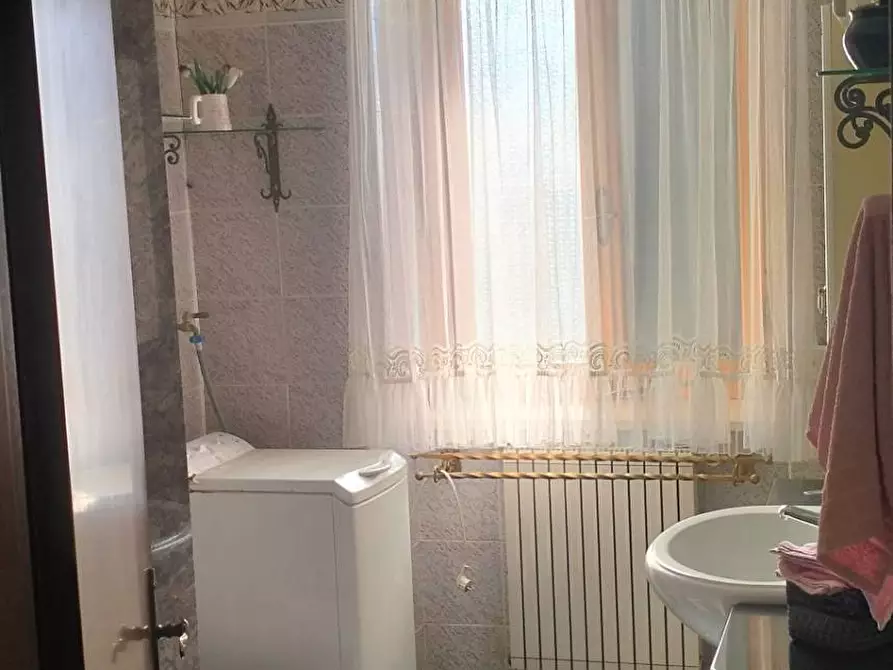 Immagine 14 di Villa in vendita  in Via Carbonara a Velletri