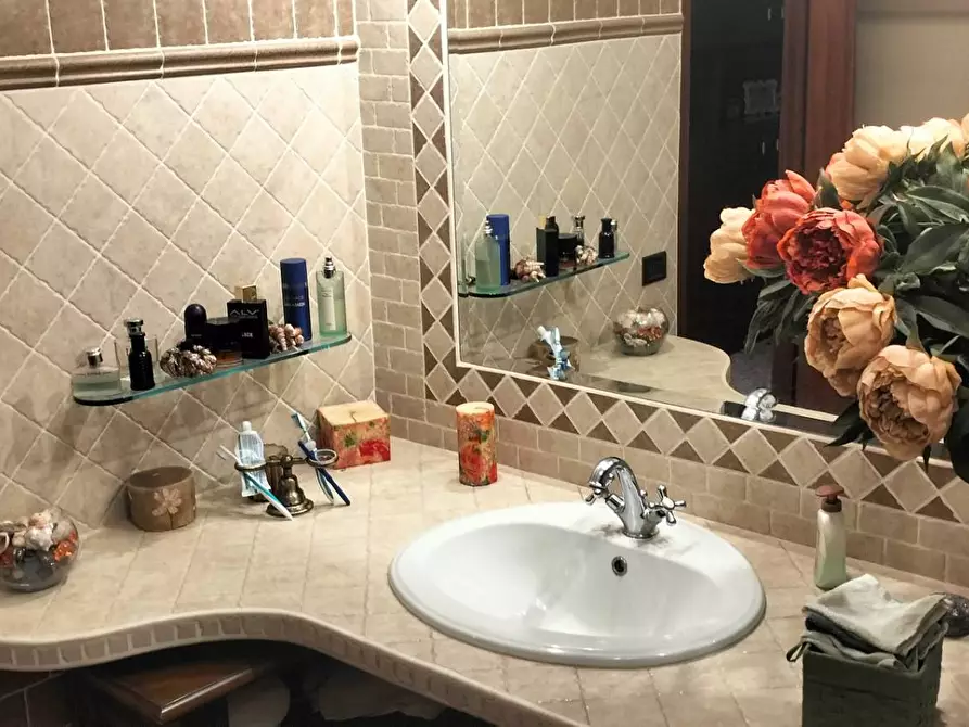 Immagine 29 di Villa in vendita  in Via Carbonara a Velletri