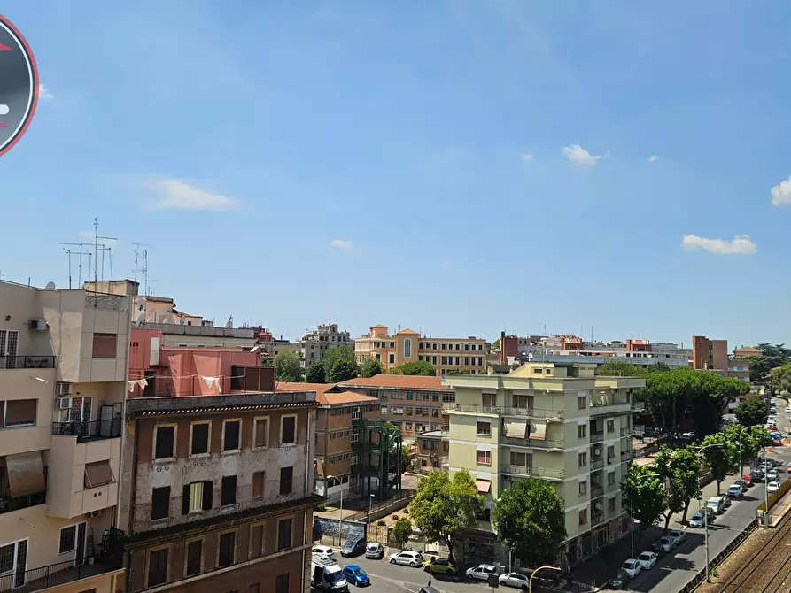 Immagine 17 di Attico in vendita  in Via Casilina a Roma