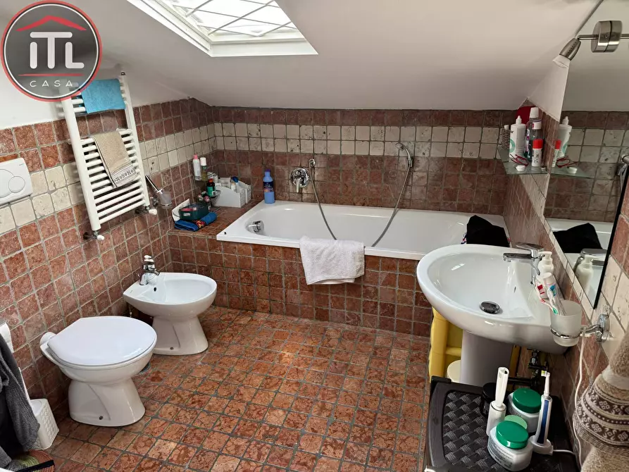 Immagine 22 di Appartamento in vendita  in Gavoi 12 a Roma