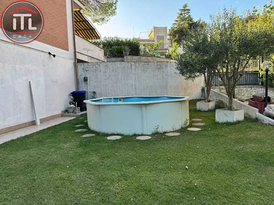 Immagine 4 di Villetta a schiera in vendita  in Via Mezzoldo 125 a Roma